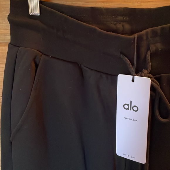 NWT L ALO YOGA 7/8 easy sweatpants - Picture 5 of 5